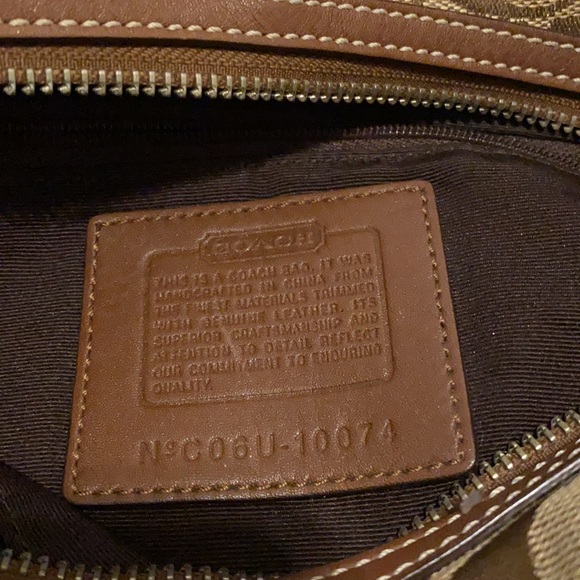 Coach brown shoulder purse - Picture 3 of 5